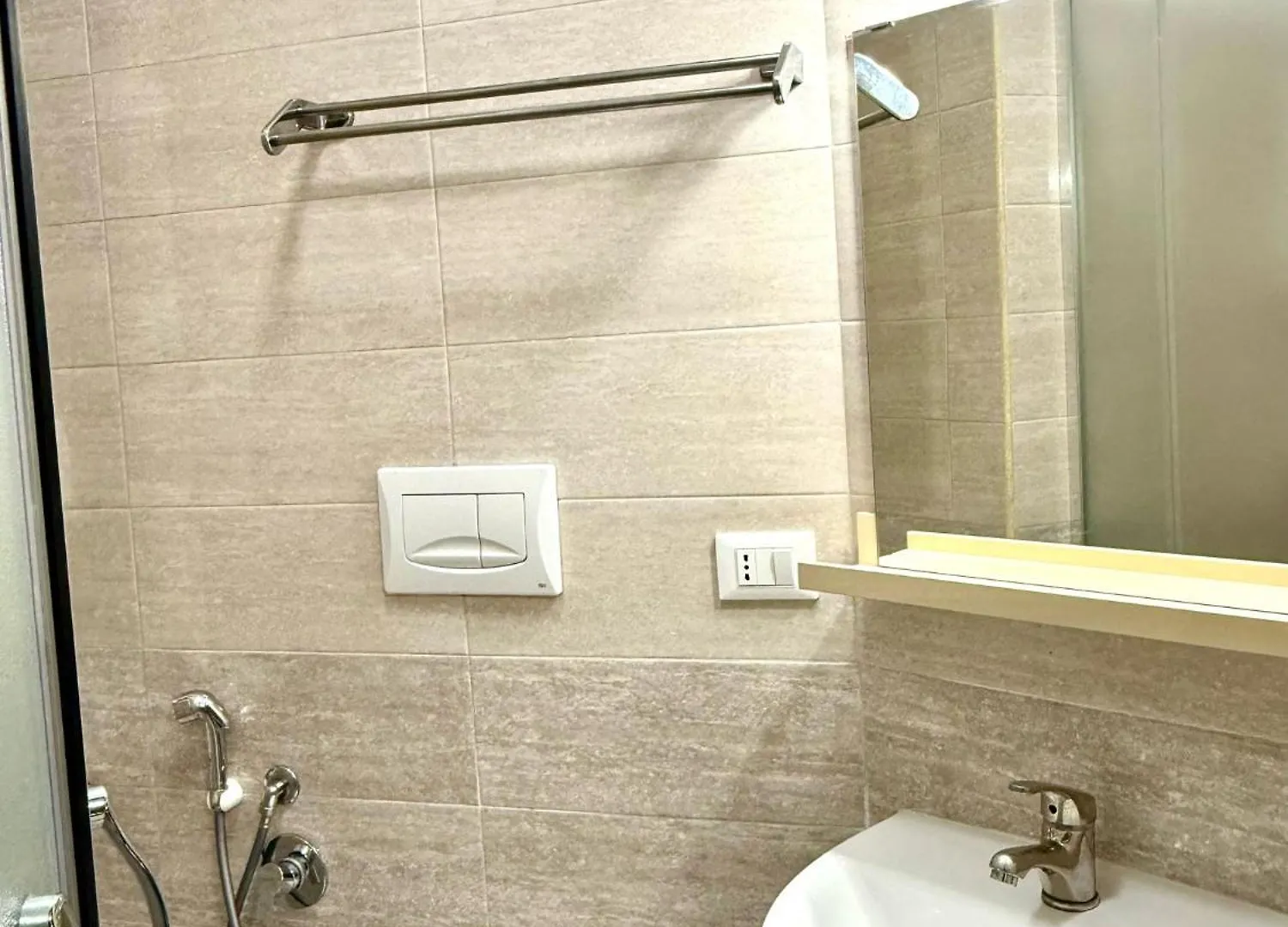 Rome Victoria Guesthouse Italy