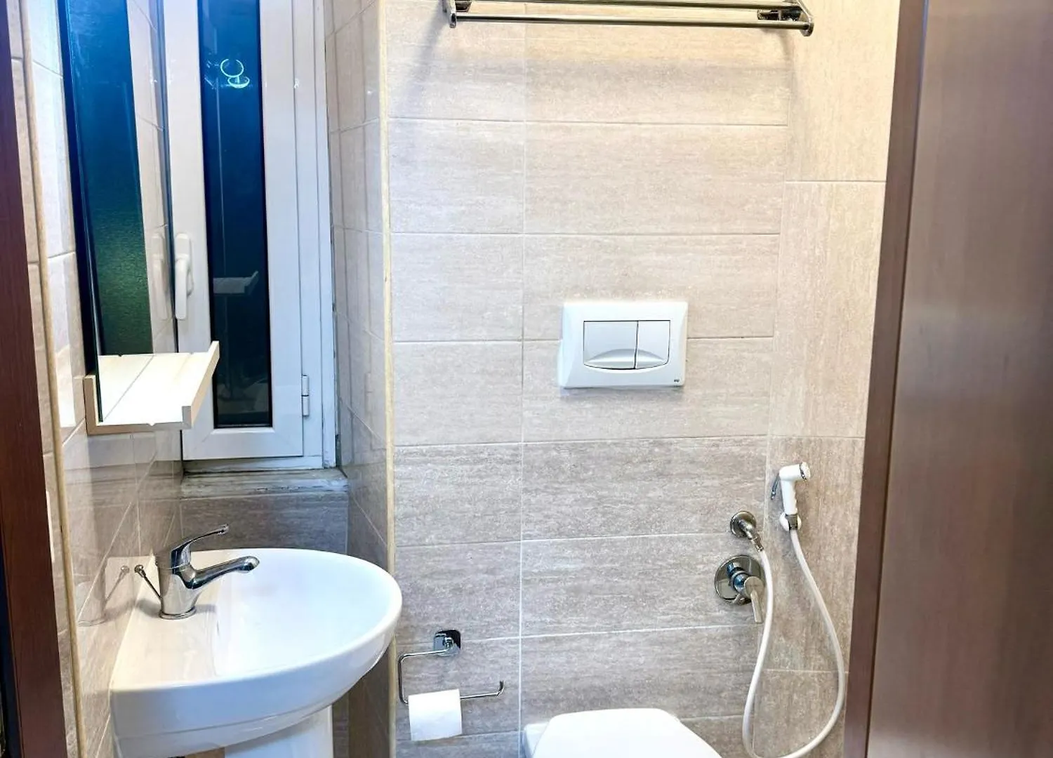 Rome Victoria Guesthouse 0*,